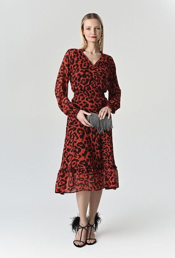 Sukienka w czarno-czerwony print