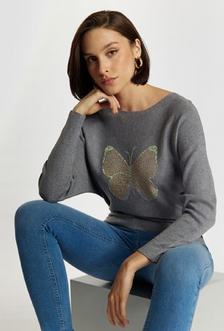 Sweter z dżetowym motylem