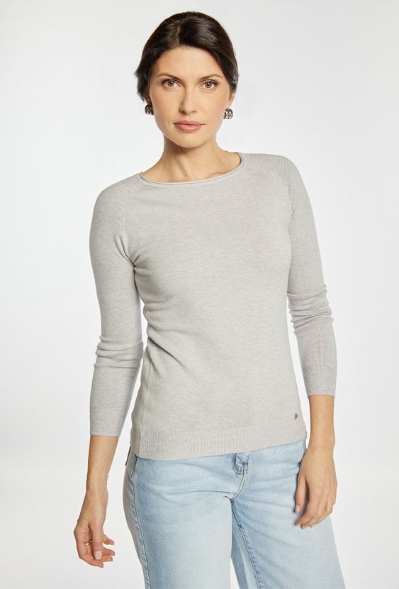 Klasyczny sweter damski