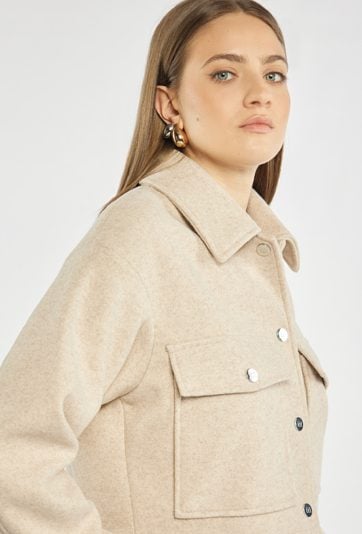 Krótka kurtka na wiosnę