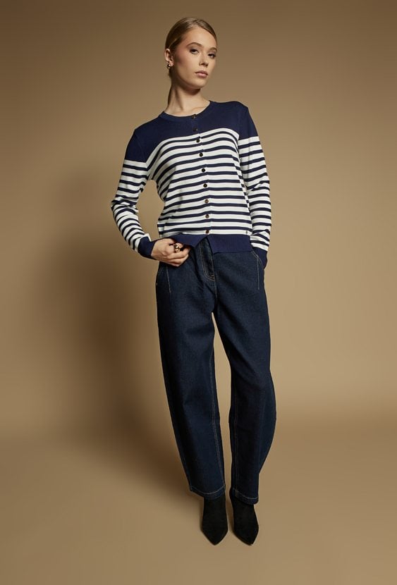 Sweter w paski z wiskozą