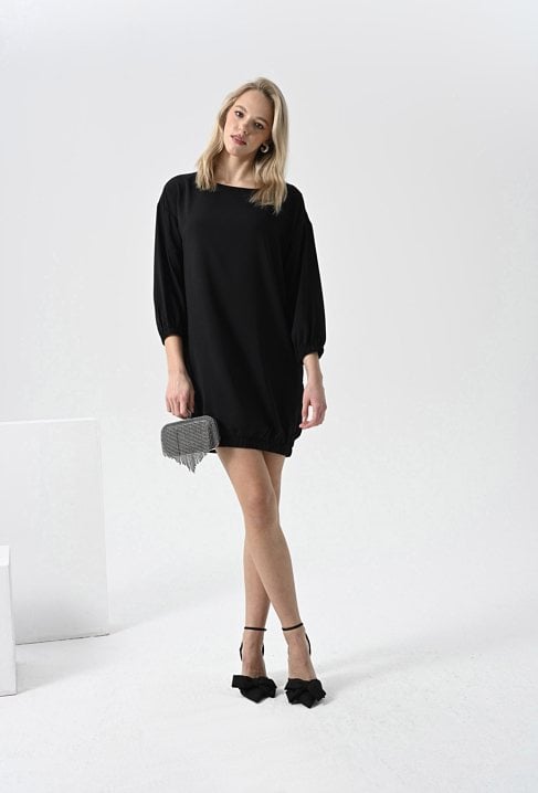 Czarna mini sukienka