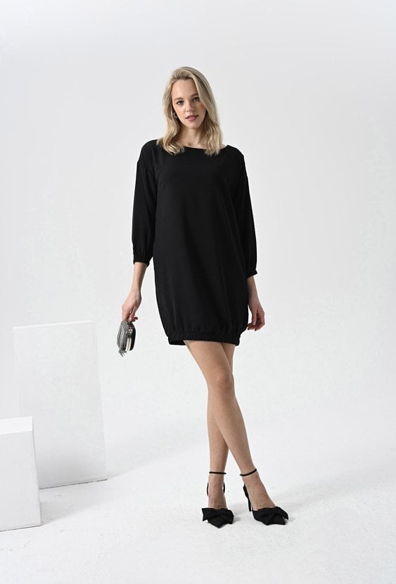 Czarna mini sukienka