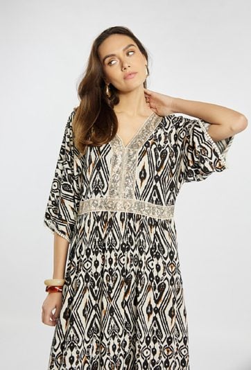 Sukienka midi w stylu boho