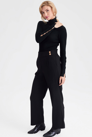 Czarne spodnie z ozdobnymi guzikami