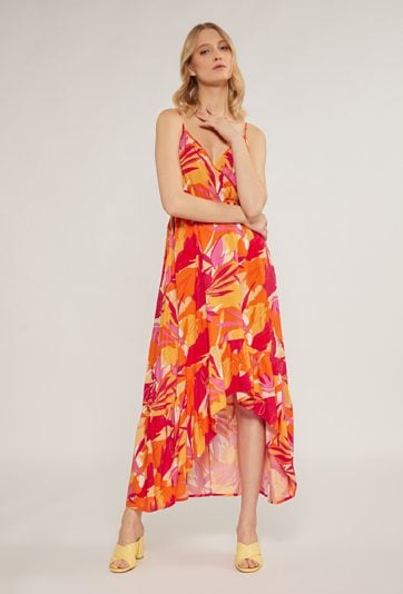 Wzorzysta sukienka z dłuższym tyłem