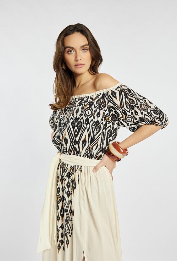 Sukienka typu hiszpanka