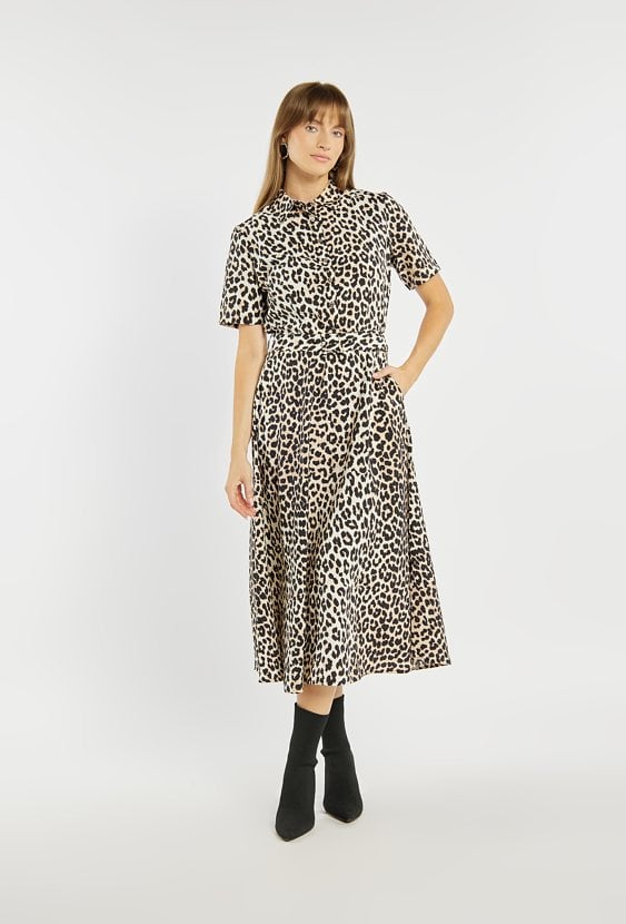Sukienka ze zwierzęcym wzorem