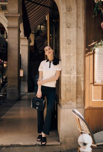 Elegancki sweter z kołnierzem