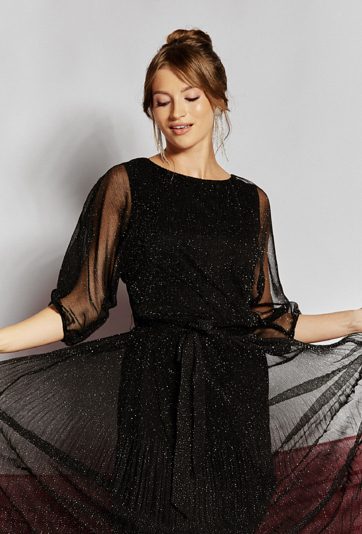 Czarna sukienka z połyskiem