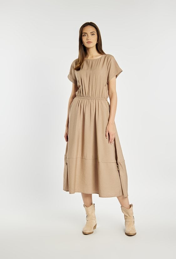 Sukienka midi z kieszeniami