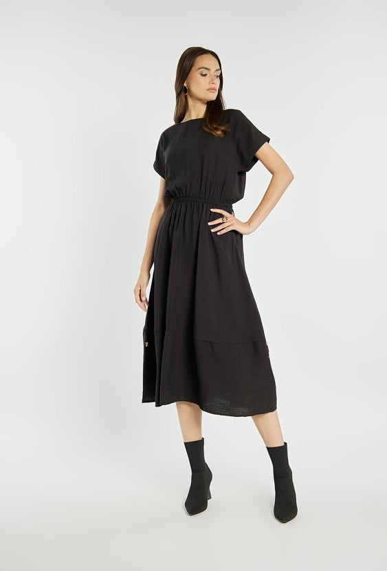 Sukienka midi z kieszeniami