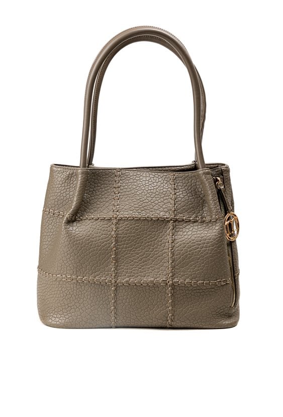 Torba z ozdobnymi przeszyciami