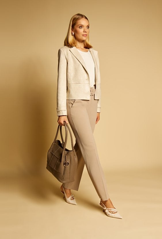 Torba z ozdobnymi przeszyciami