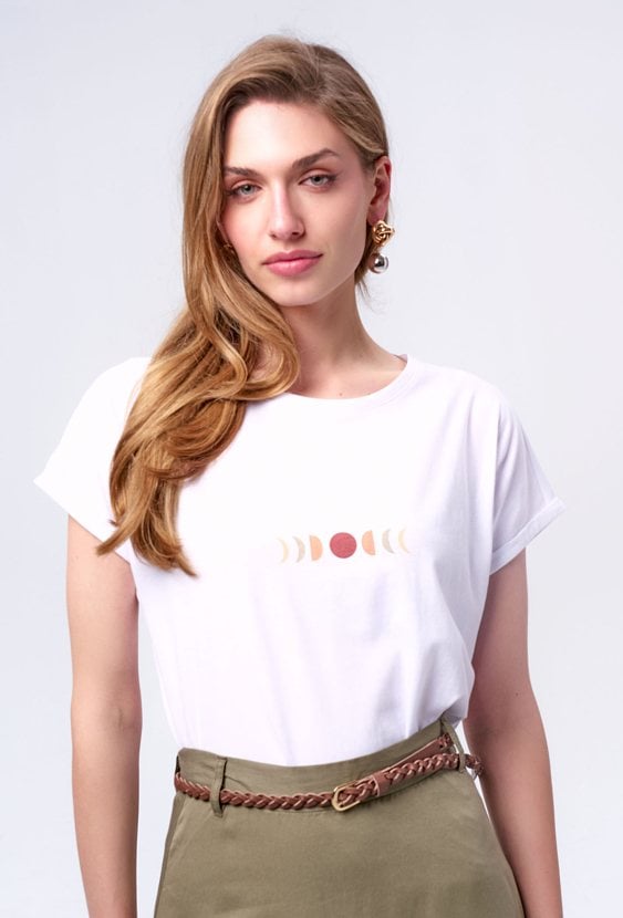 T-shirt z minimalistyczną grafiką