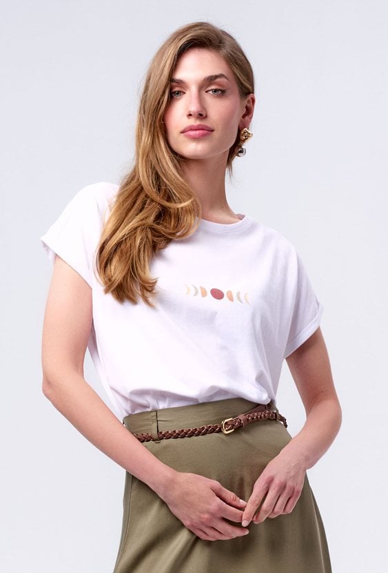 T-shirt z minimalistyczną grafiką