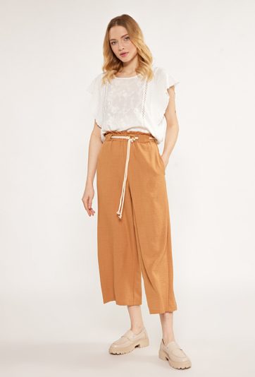 Spodnie damskie z paskiem