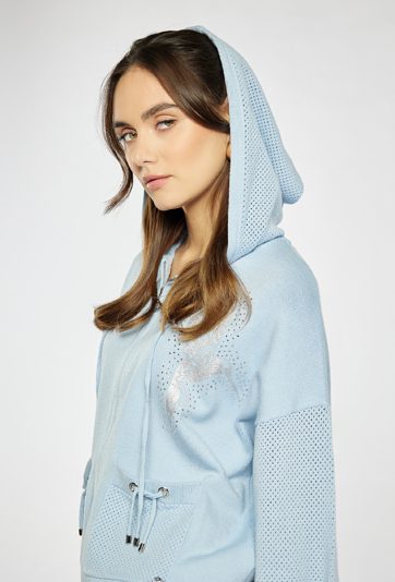 Ażurowy sweter z kapturem