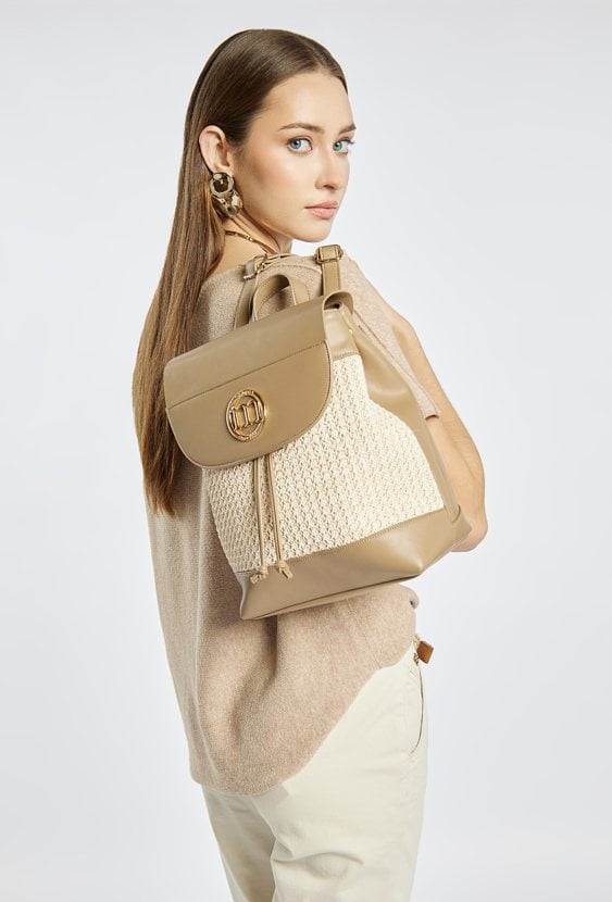 Lekki i stylowy pleciony plecak