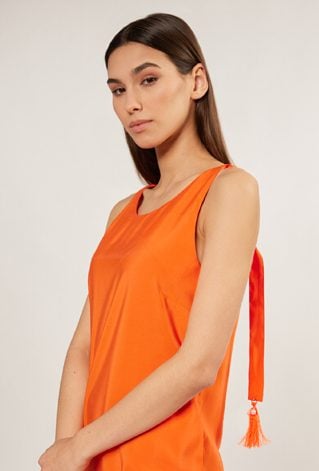 Sukienka damska z ozdobnymi plecami