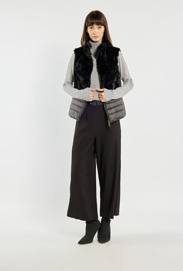 Kamizelka z łączonych materiałów