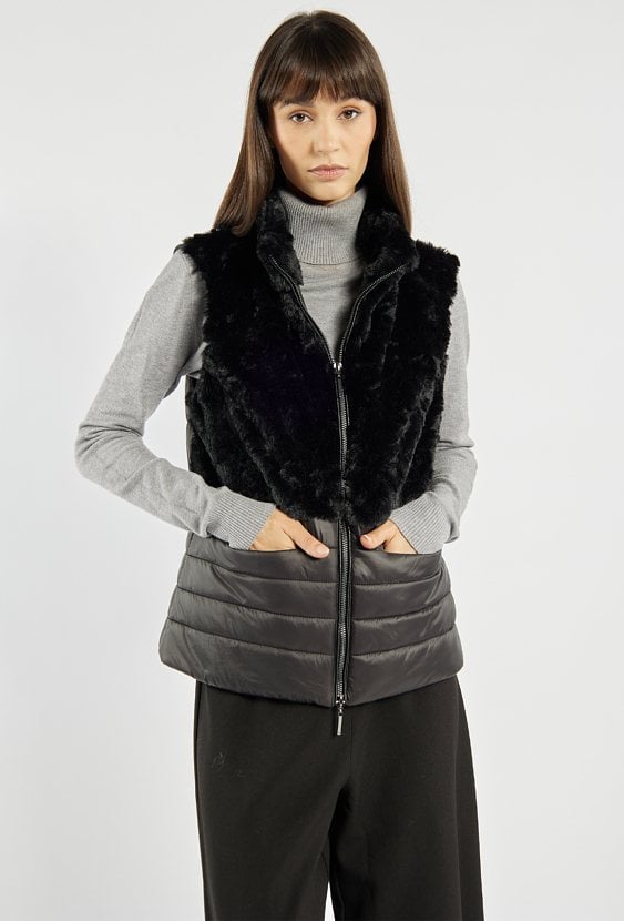 Kamizelka z łączonych materiałów