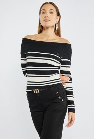 Sweter z odkrytymi ramionami