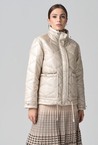 Kurtka damska z wysokim kołnierzem