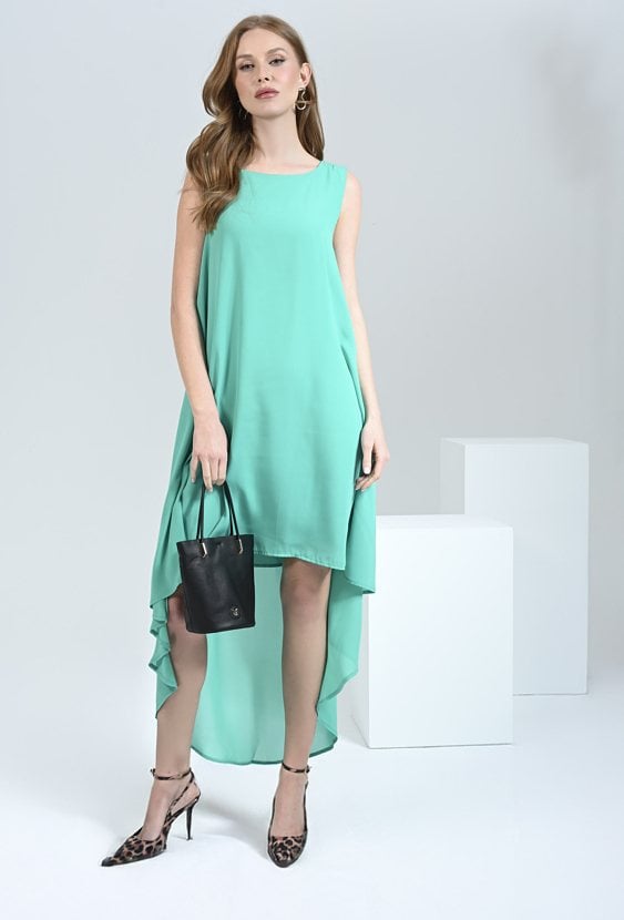 Zwiewna sukienka z dłuższym tyłem