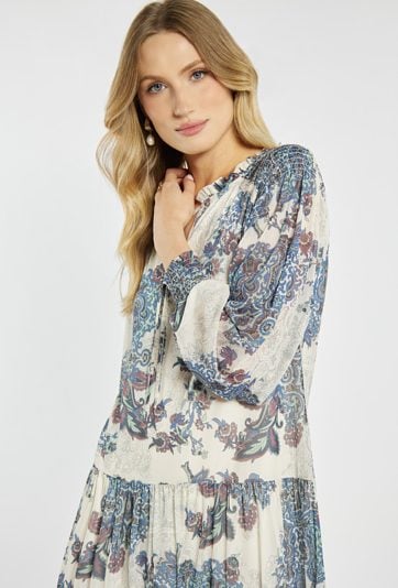 Sukienka z falbankami