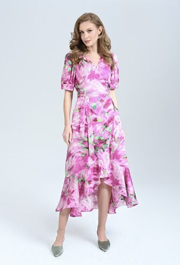 Sukienka ze zwiewnej tkaniny z falbana