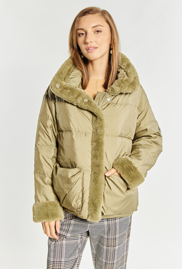 Puchowa kurtka damska