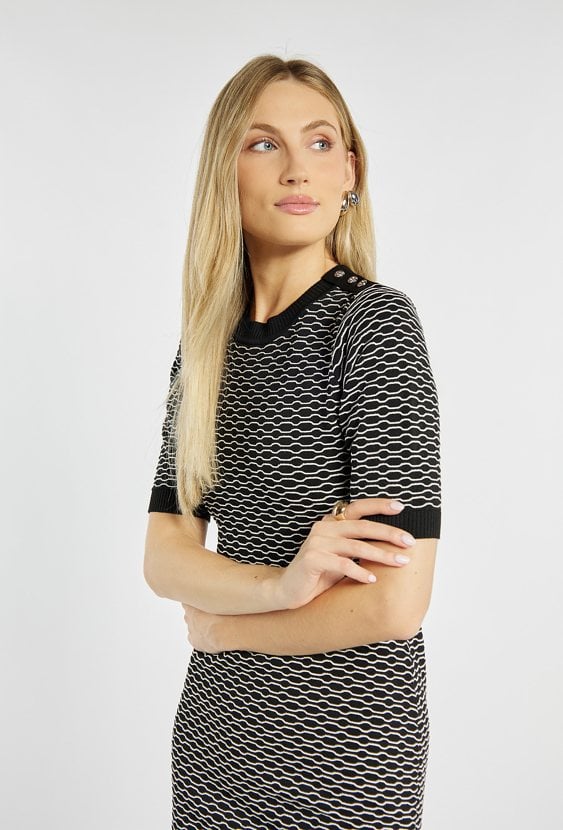 Dopasowana sukienka z wiskozą