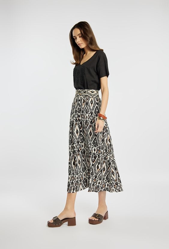 Zwiewna spódnica z wzorem