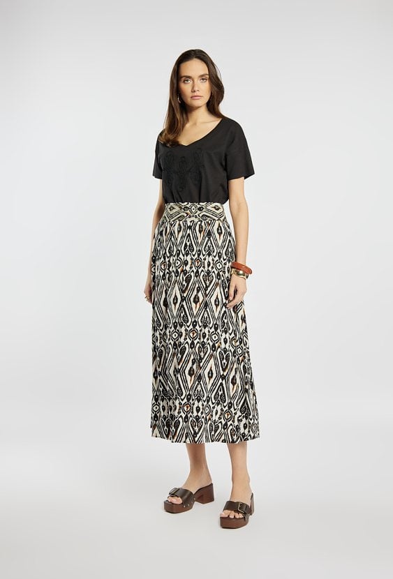 Zwiewna spódnica z wzorem