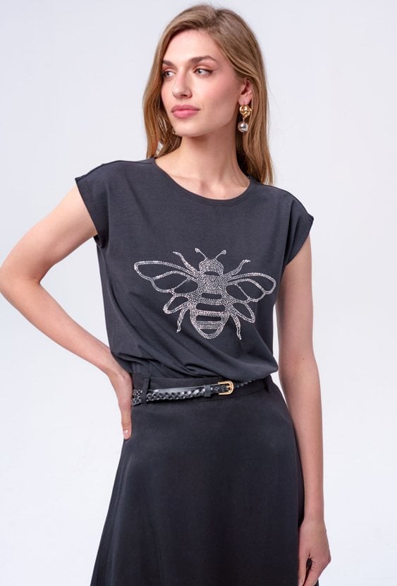 Czarny T-shirt z dżetową aplikacją
