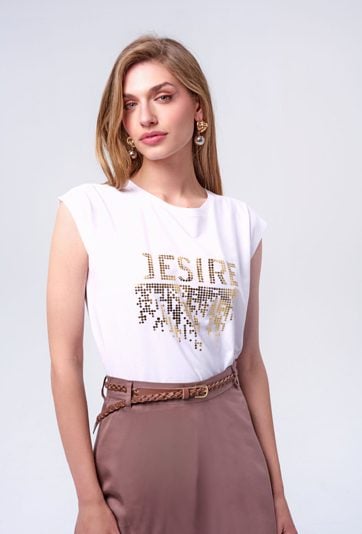 Biały  t-shirt ze złotą aplikacją