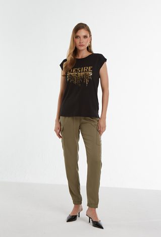 Czarny t-shirt ze złotą aplikacją