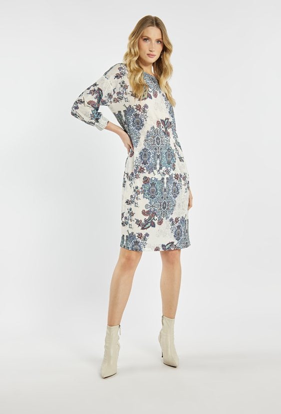 Wzorzysta sukienka