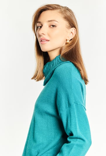 Sweter damski z połyskującą nicią