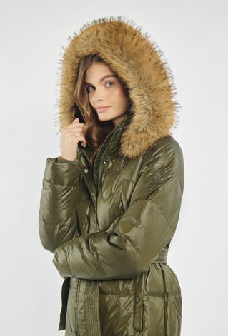 Puchowy płaszcz z wiązaniem