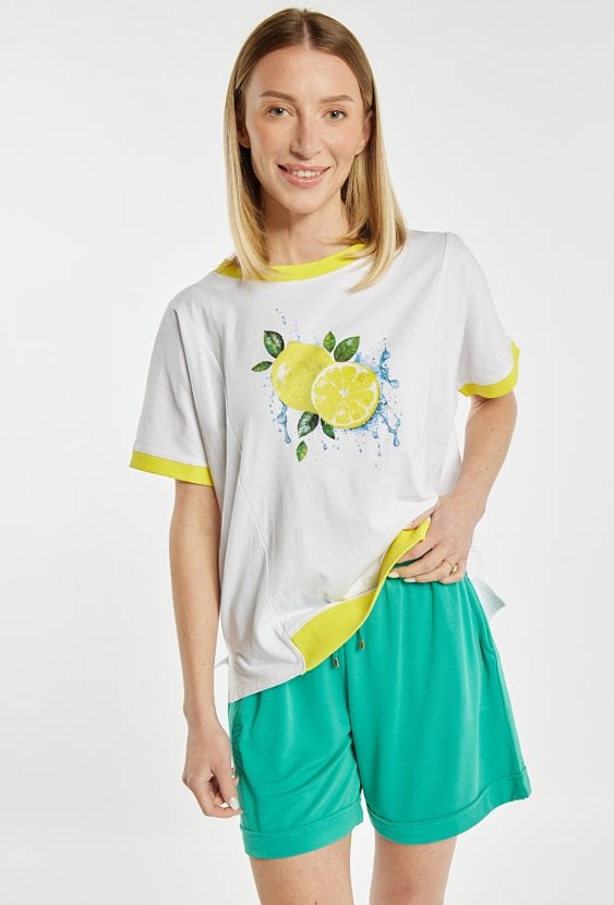 T-shirt z letnim wzorem