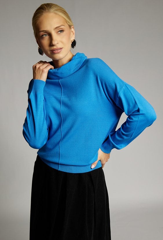 Sweter z luźnym golfem