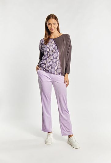 T-shirt damski z wężowym wzorem