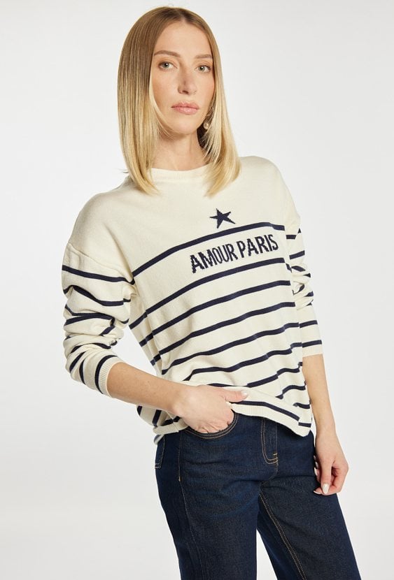 Sweter z napisem