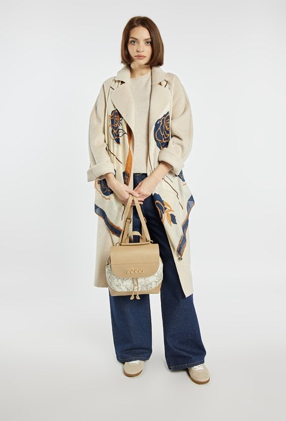 Damski plecak z ciekawym wzorem