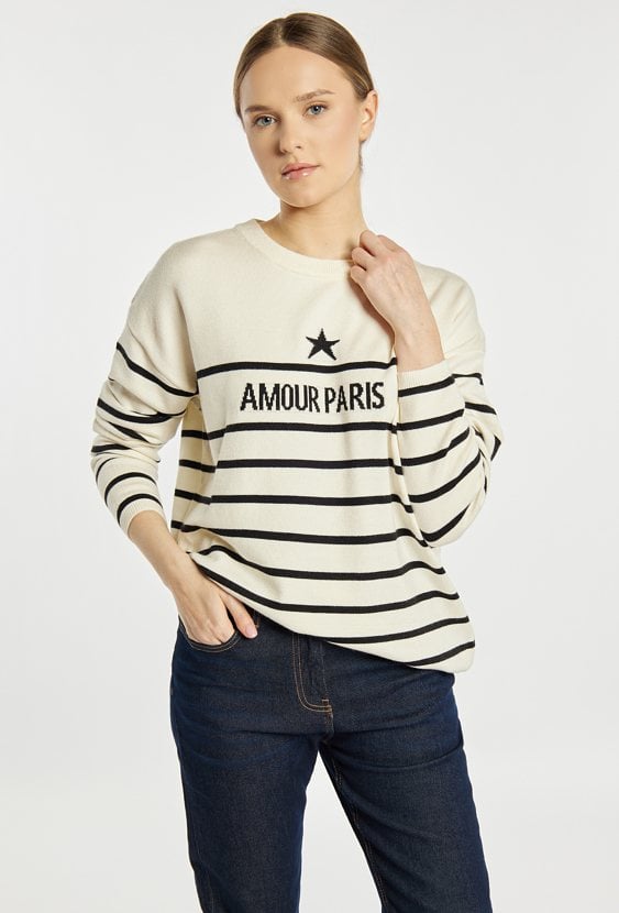 Sweter z napisem