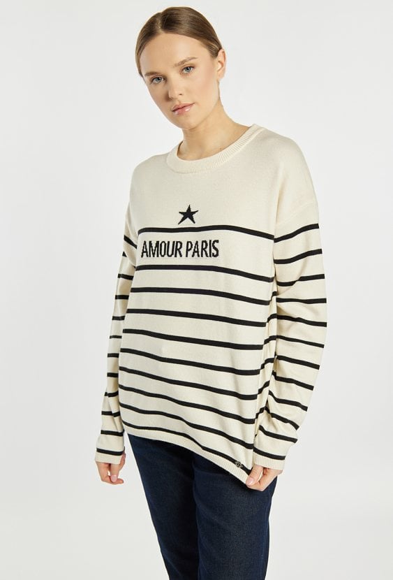 Sweter z napisem