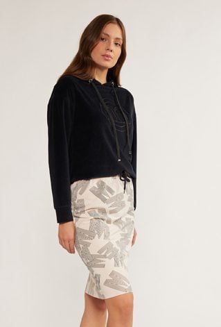 Ołówkowa spódnica z logo