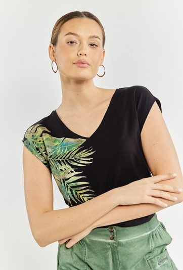T-shirt  z dekoltem w serek